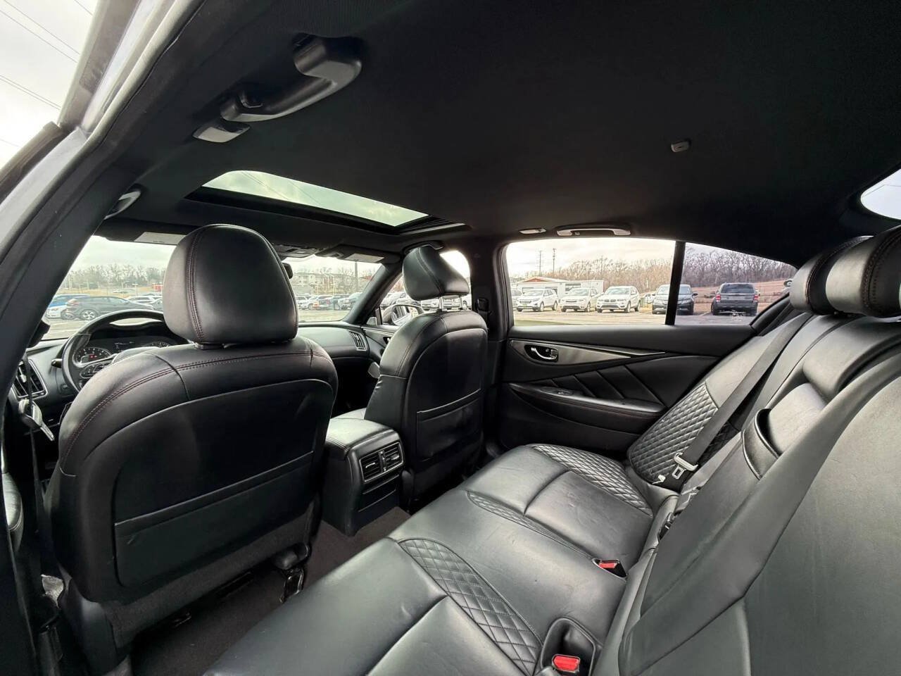 Used 2018 INFINITI Q50 Red Sport 400 w/ Sensory Package (Sport) AWD/4WD image 10