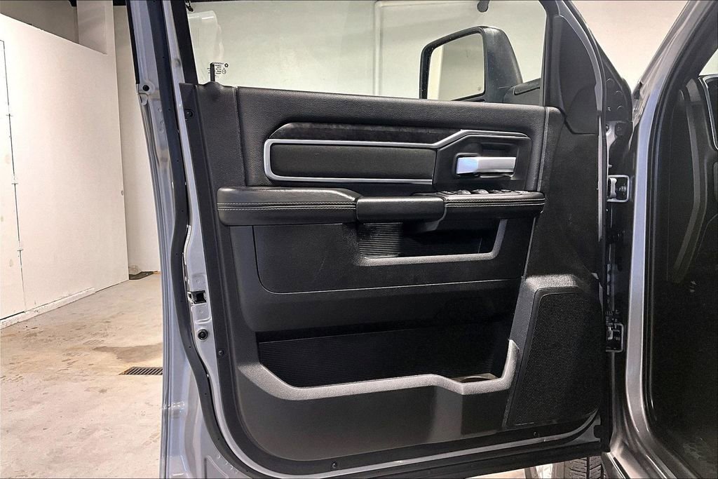 Used 2024 RAM 2500 Big Horn w/ Bed Utility Group image 20