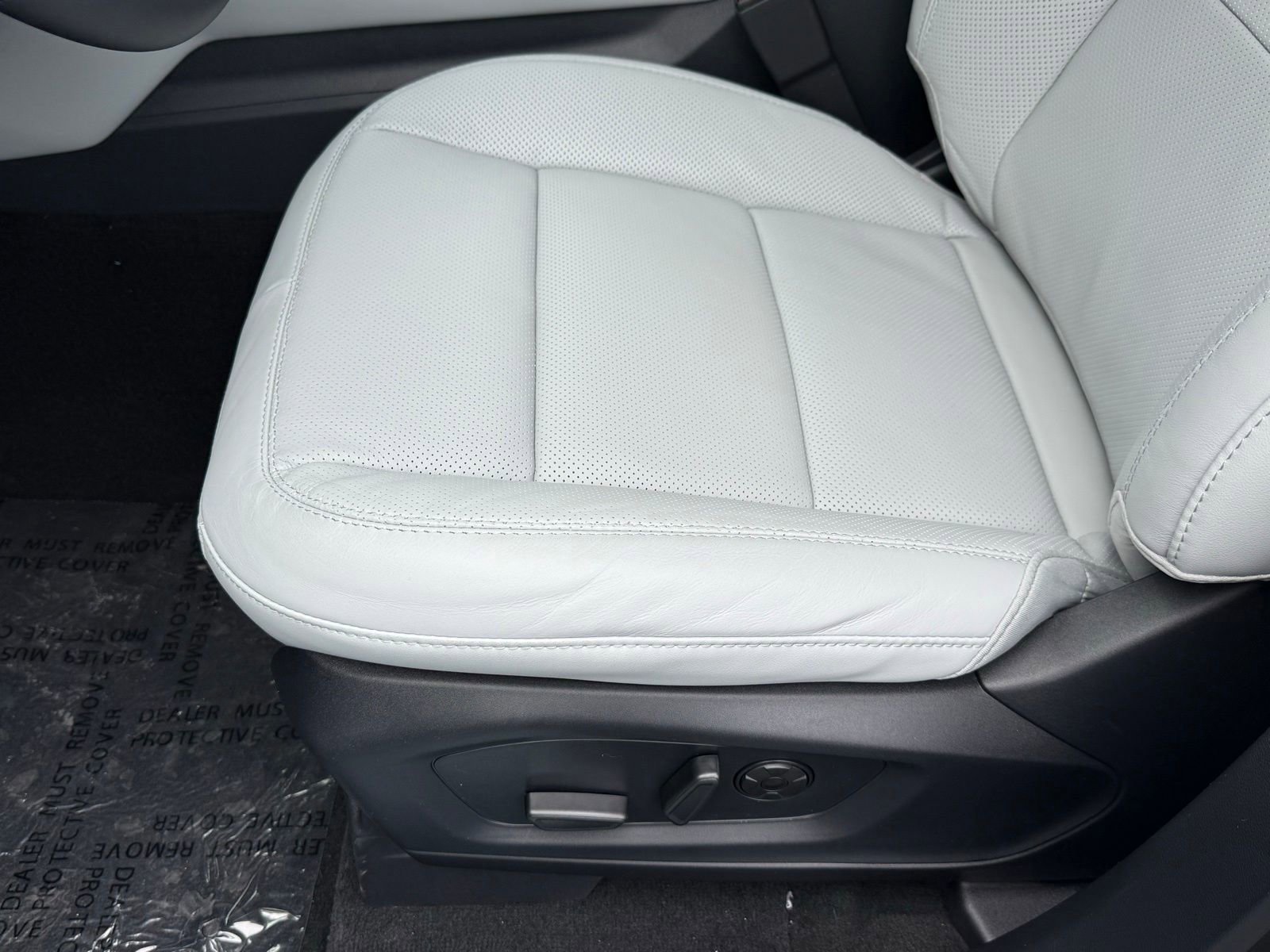 New 2026 Ford Explorer Platinum image 41