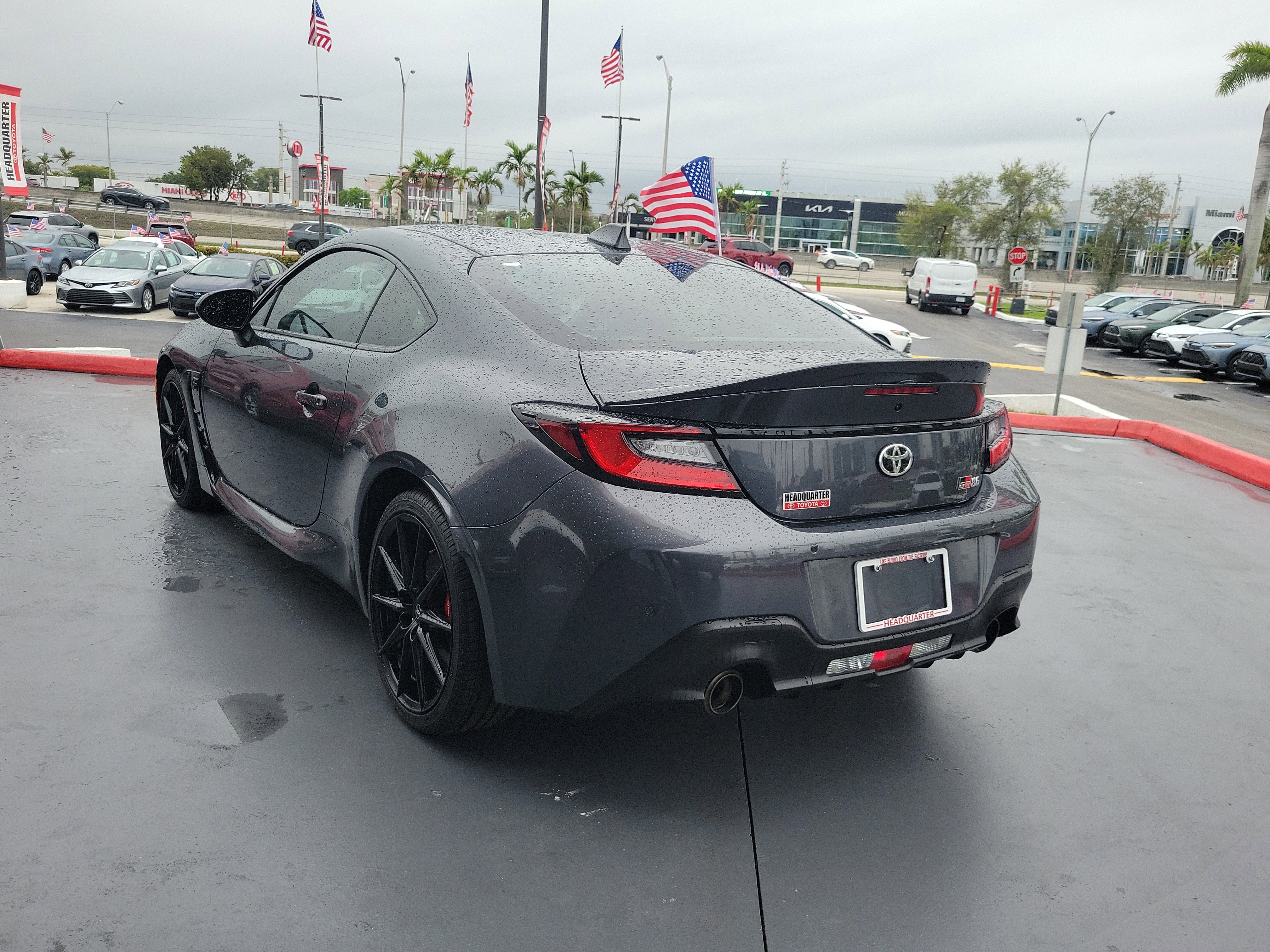 Used 2025 Toyota GR86 Premium w/ Performance Package image 8