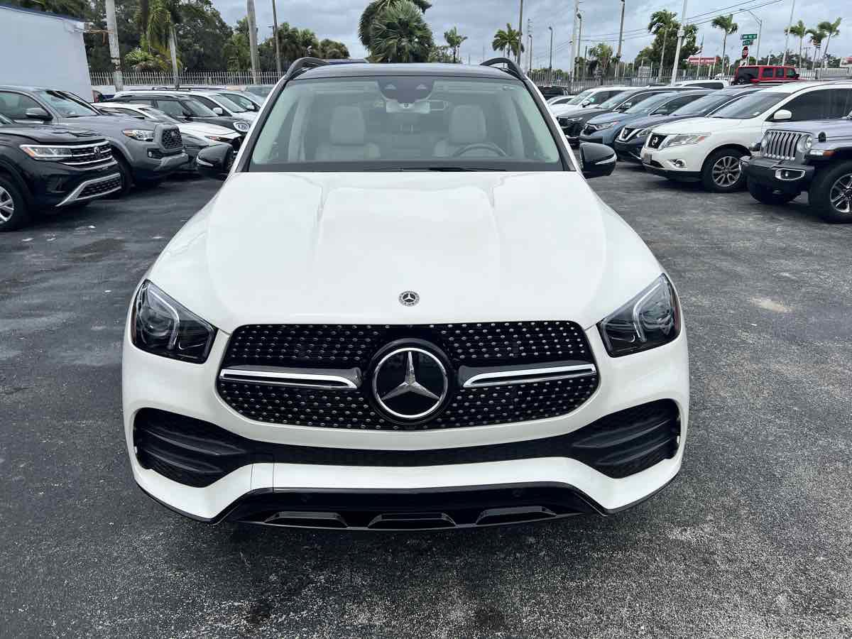 Used 2020 Mercedes-Benz GLE 450 4MATIC image 3