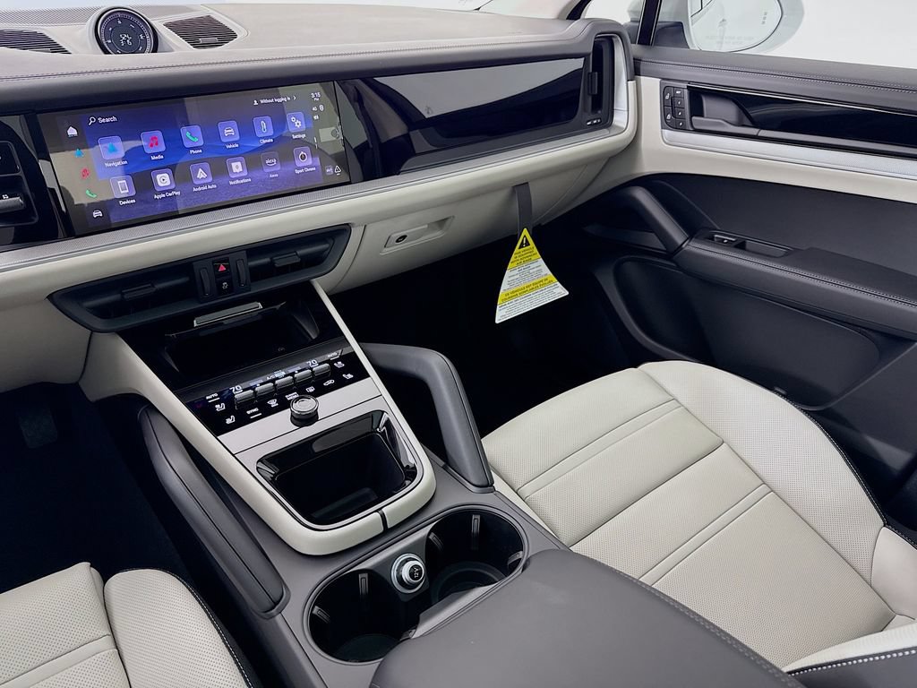 New 2026 Porsche Cayenne Coupe AWD/4WD image 28
