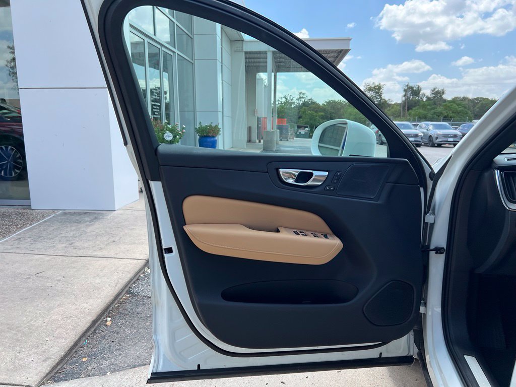 Used 2020 Volvo XC60 T5 Inscription w/ Protection Package Premier FWD image 10
