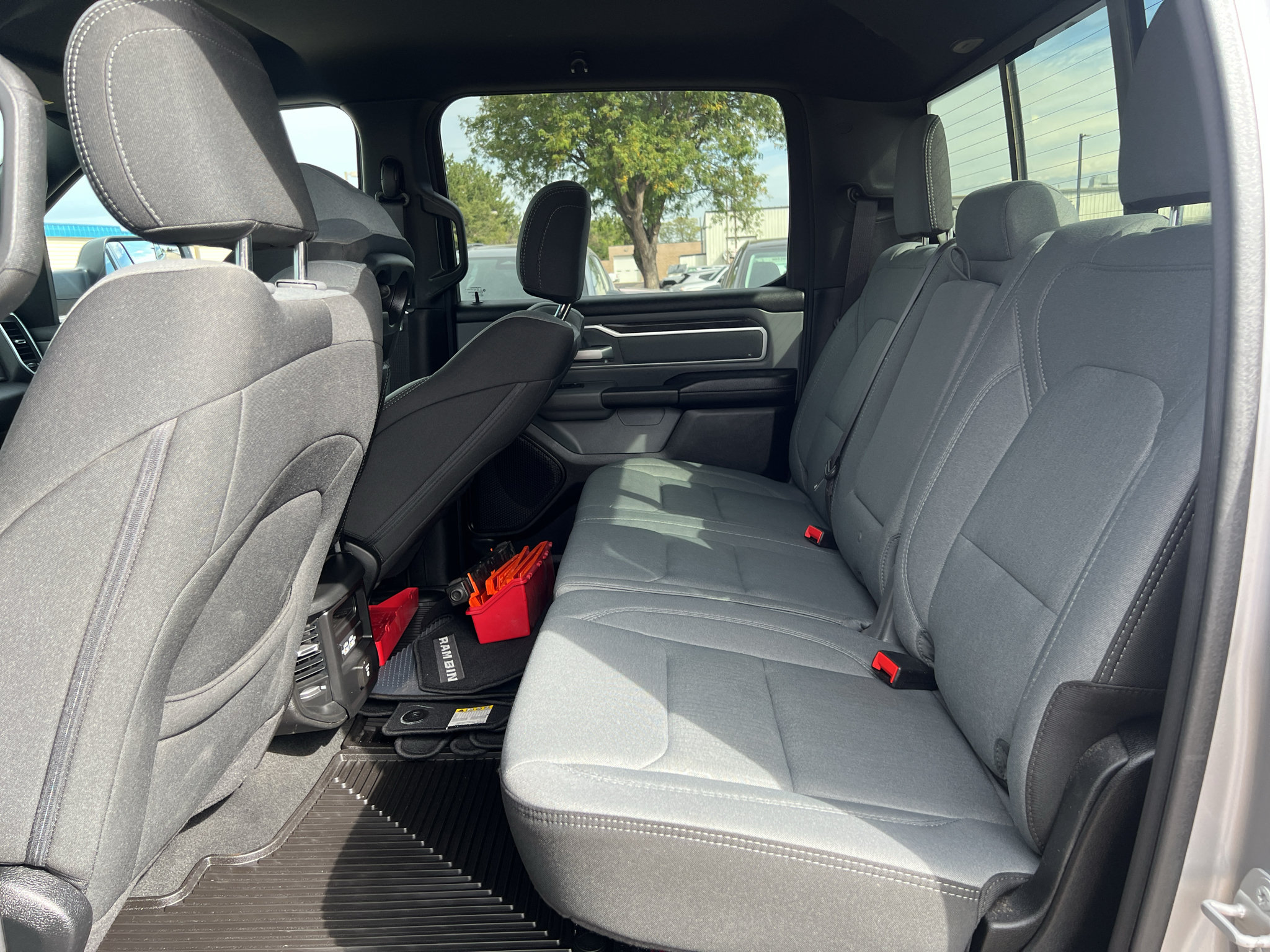 Used 2022 RAM 1500 Big Horn AWD/4WD image 9