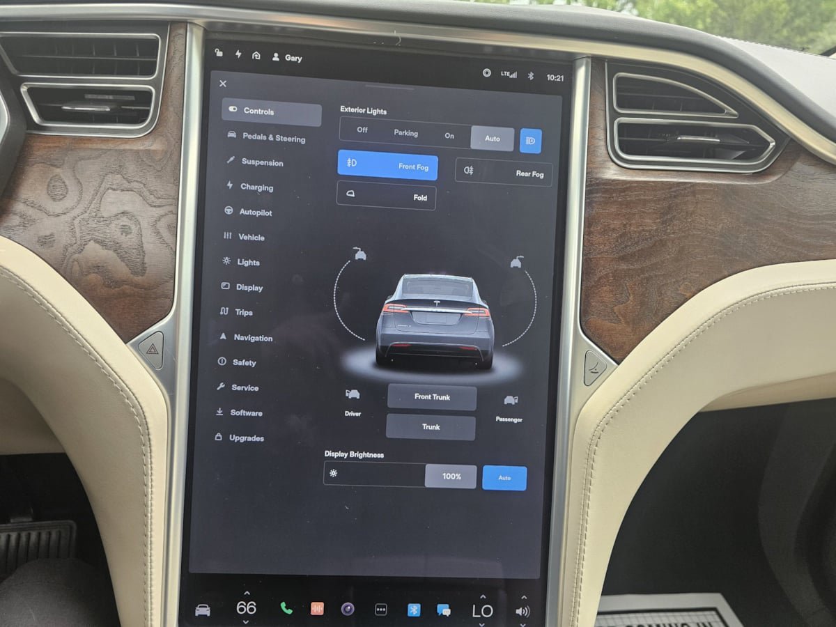 Used 2017 Tesla Model X 100D AWD/4WD image 16