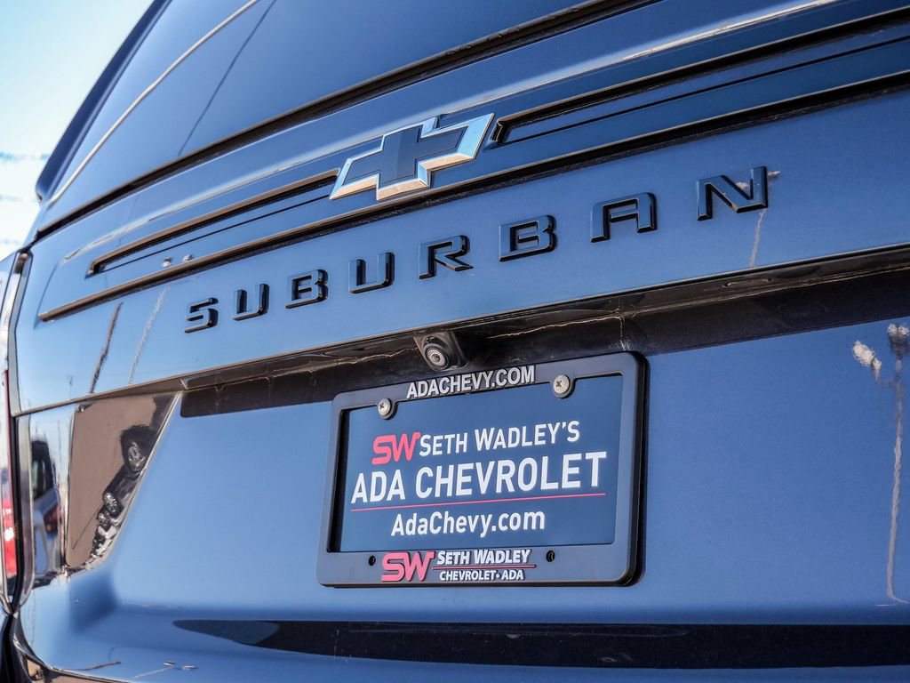 Used 2023 Chevrolet Suburban RST image 10
