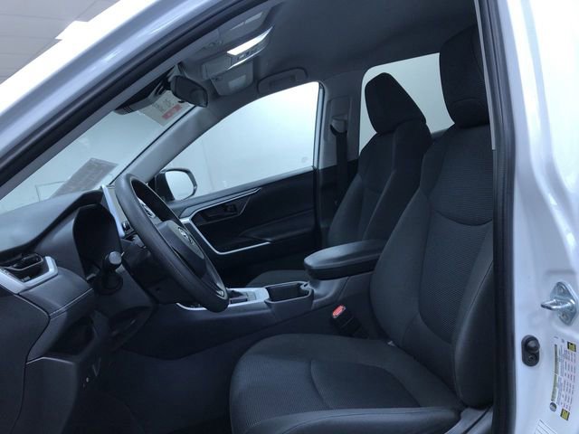 Used 2025 Toyota RAV4 LE AWD/4WD image 18