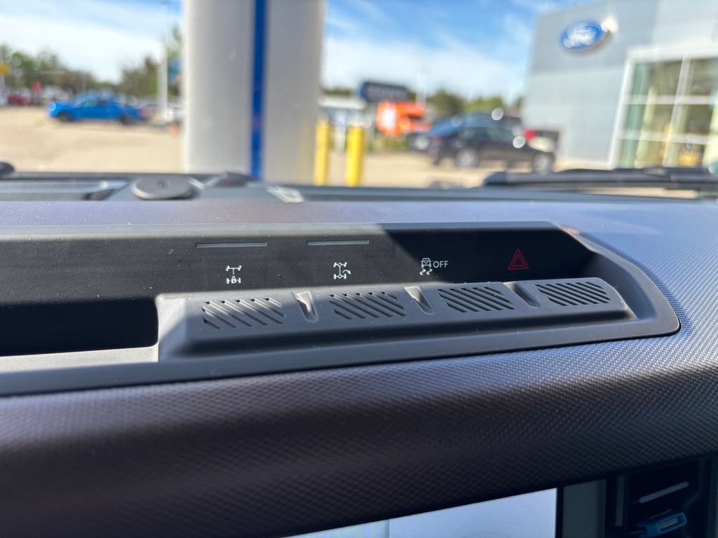 Used 2022 Ford Bronco Outer Banks AWD/4WD image 32