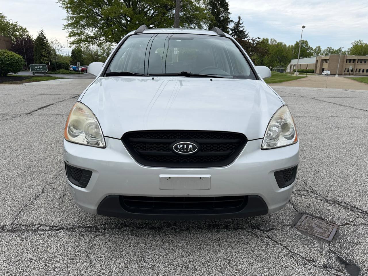 Used 2008 Kia Rondo LX FWD image 2