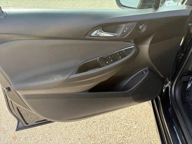 Used 2019 Chevrolet Cruze LT FWD image 23