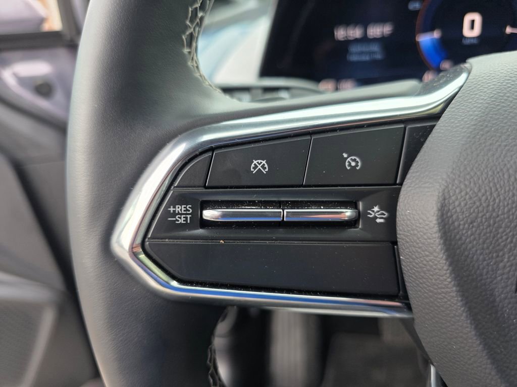 Certified 2025 Chevrolet Equinox EV LT image 22