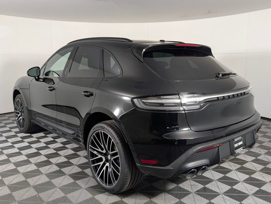 New 2026 Porsche Macan image 3
