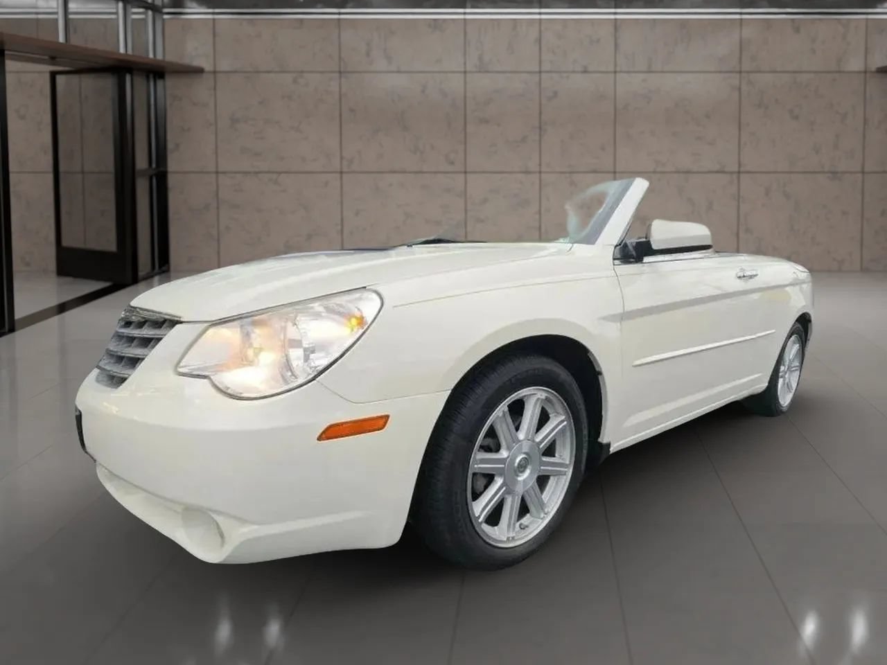 Used 2008 Chrysler Sebring Limited w/ Luxury Group FWD image 2