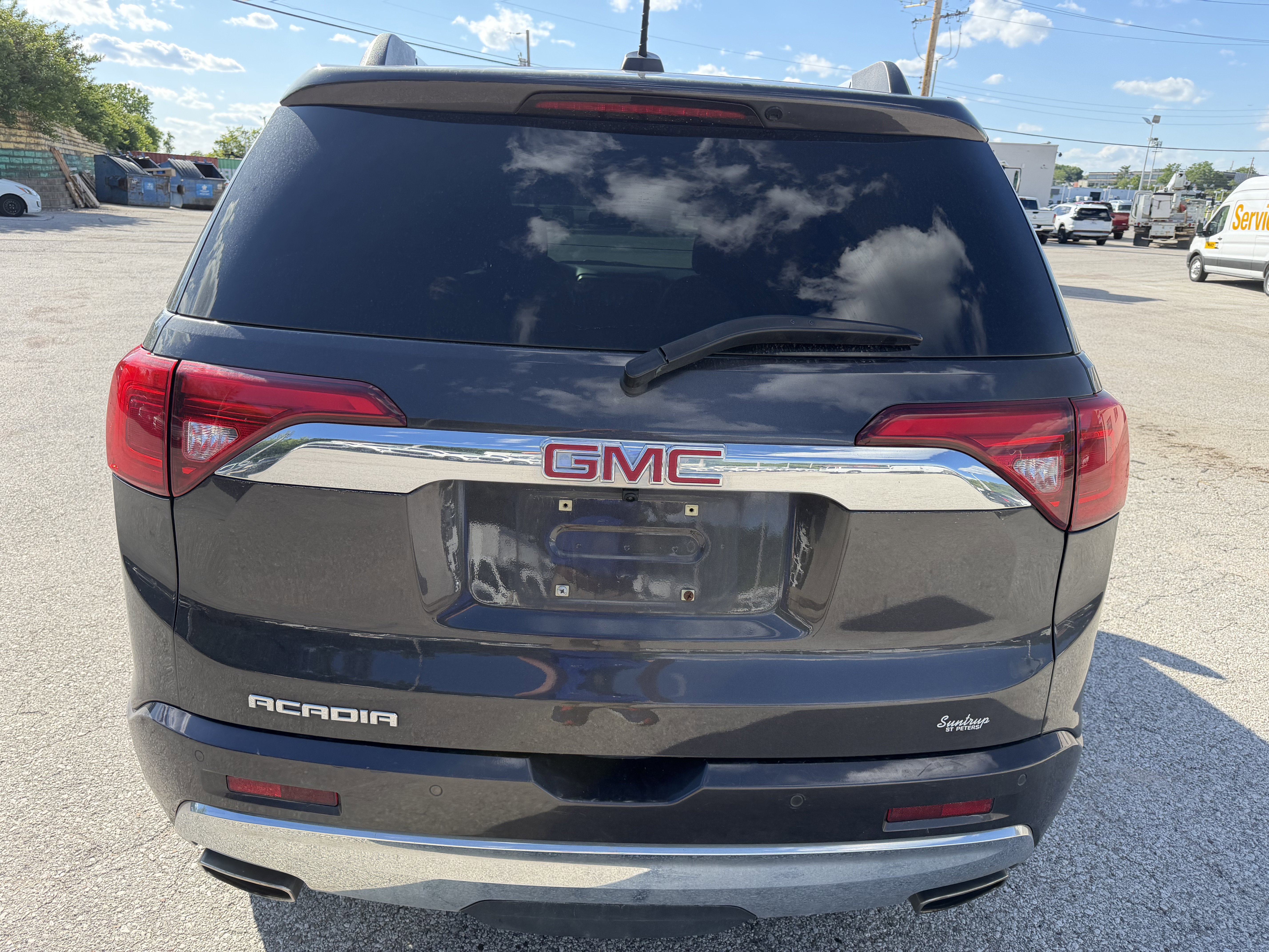 Used 2017 GMC Acadia Denali w/ Technology Package FWD image 6
