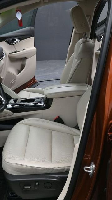Used 2022 Buick Envision Essence w/ Safety Package FWD image 16