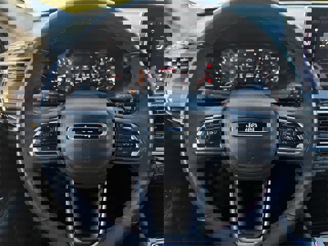 Used 2023 Jeep Compass Trailhawk image 13