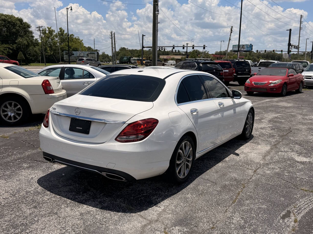 Used 2017 Mercedes-Benz C 300 Sedan image 4