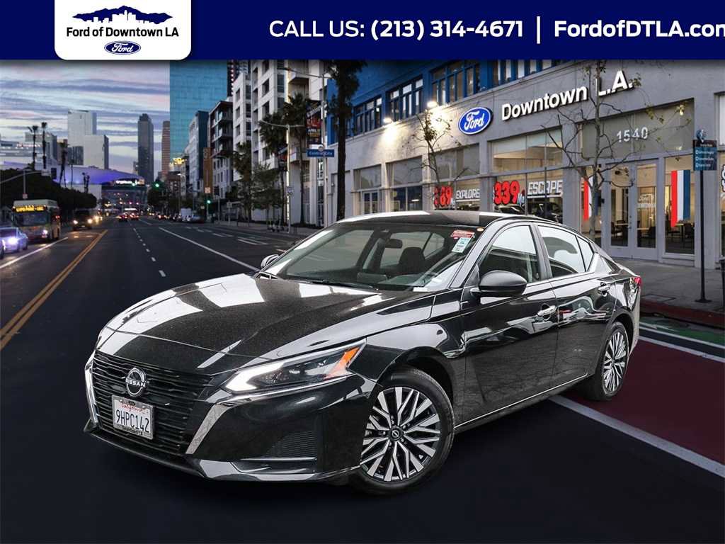 Used 2024 Nissan Altima 2.5 SV image 1