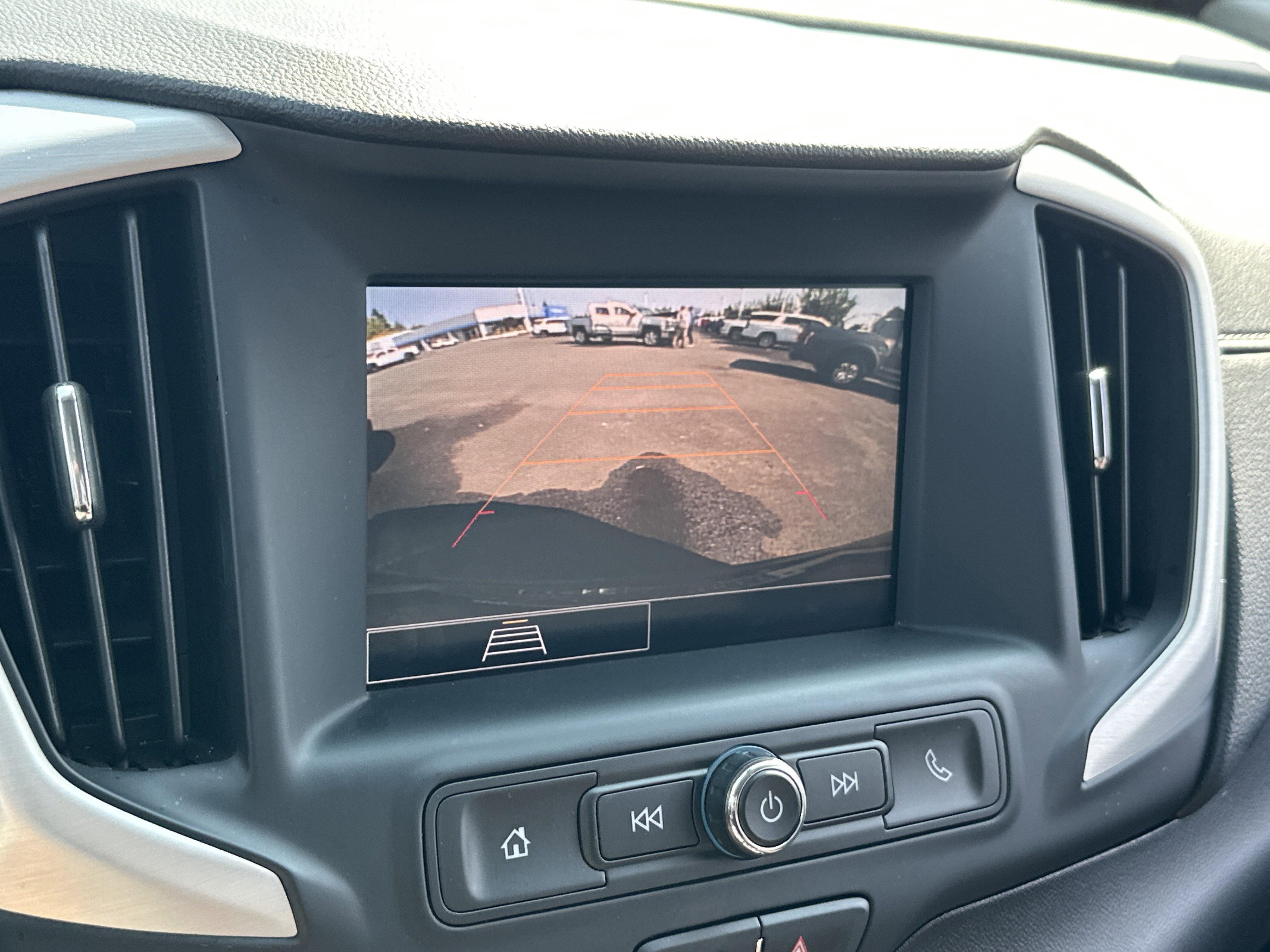 Used 2024 GMC Terrain SLE image 22