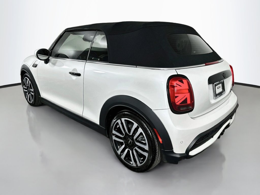 Used 2024 MINI Cooper S FWD image 7
