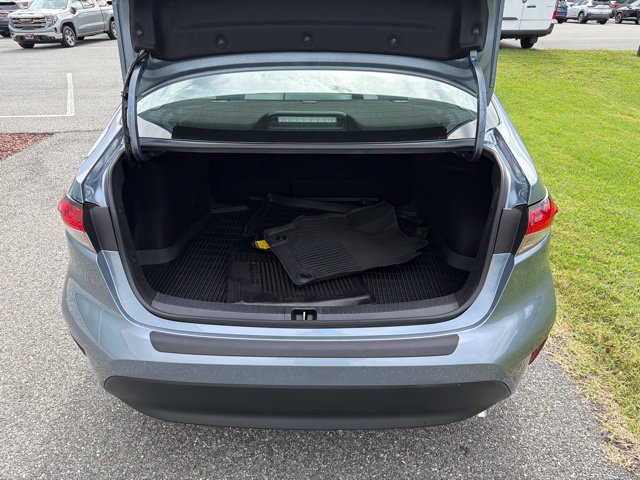 Used 2023 Toyota Corolla LE FWD image 8