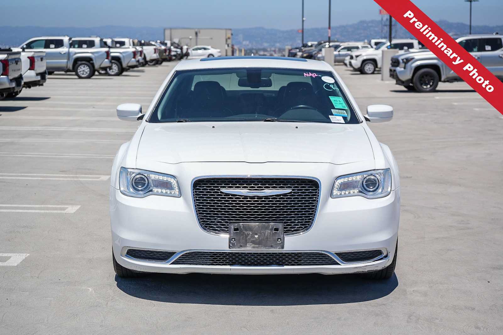 Used 2016 Chrysler 300 Limited RWD image 2