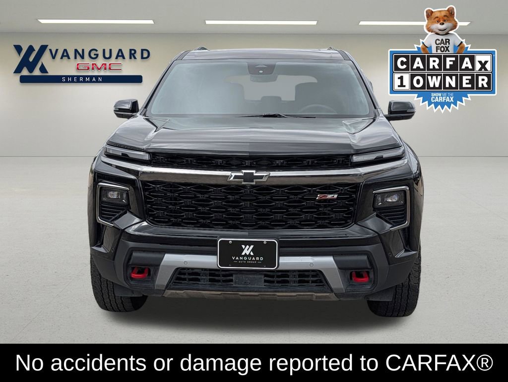 Used 2024 Chevrolet Traverse Z71 w/ Enhanced Driving Package image 2