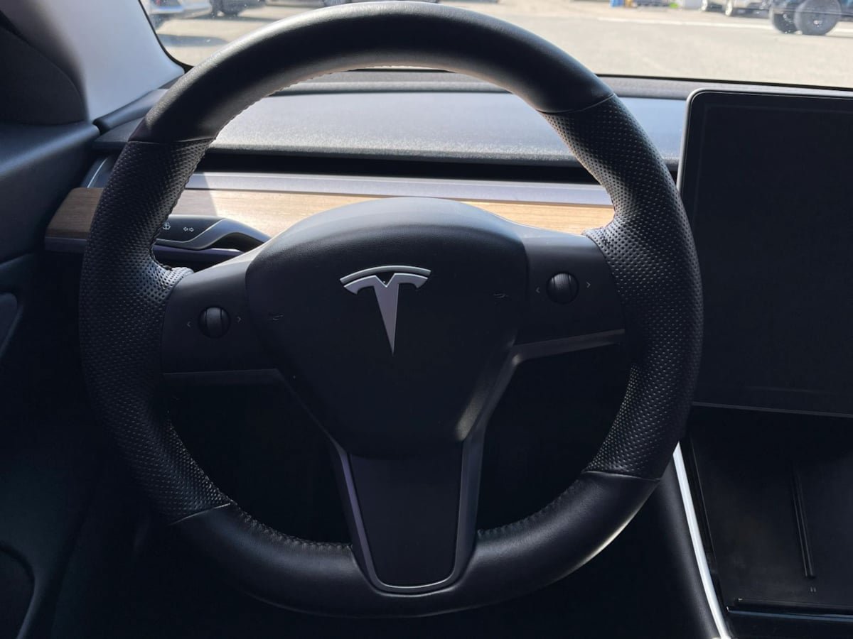 Used 2019 Tesla Model 3 Standard Range Plus RWD image 24