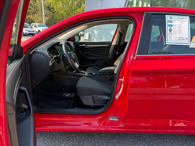 Used 2019 Volkswagen Jetta S w/ Driver Assistance Package image 11