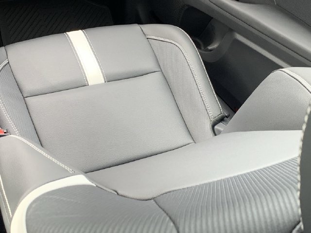 Used 2026 Toyota Camry SE FWD image 33