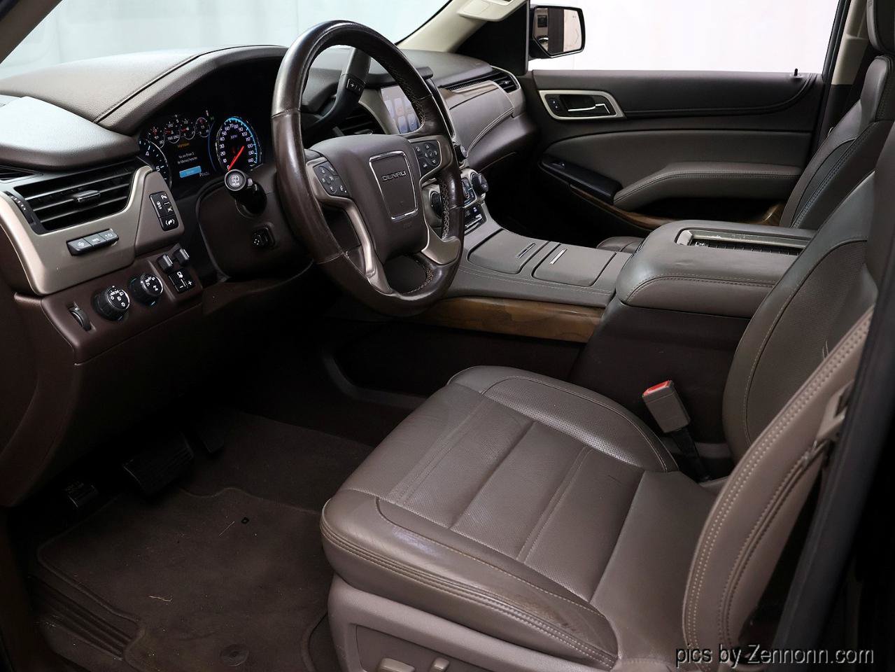 Used 2019 GMC Yukon XL Denali AWD/4WD image 11