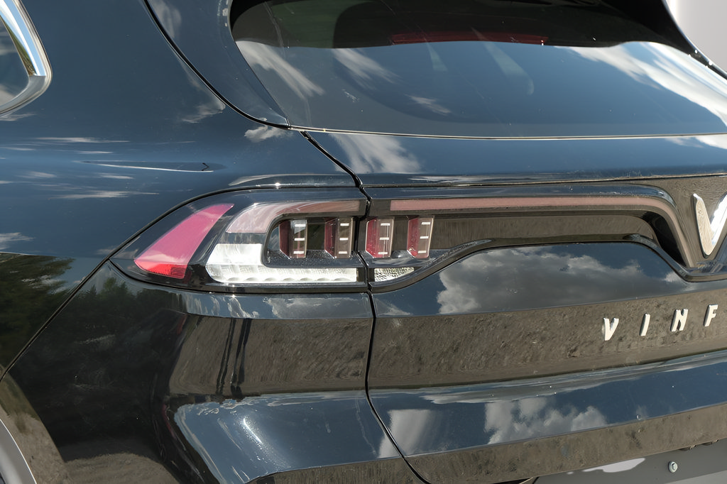 New 2025 VinFast VF 8 Plus AWD/4WD image 28