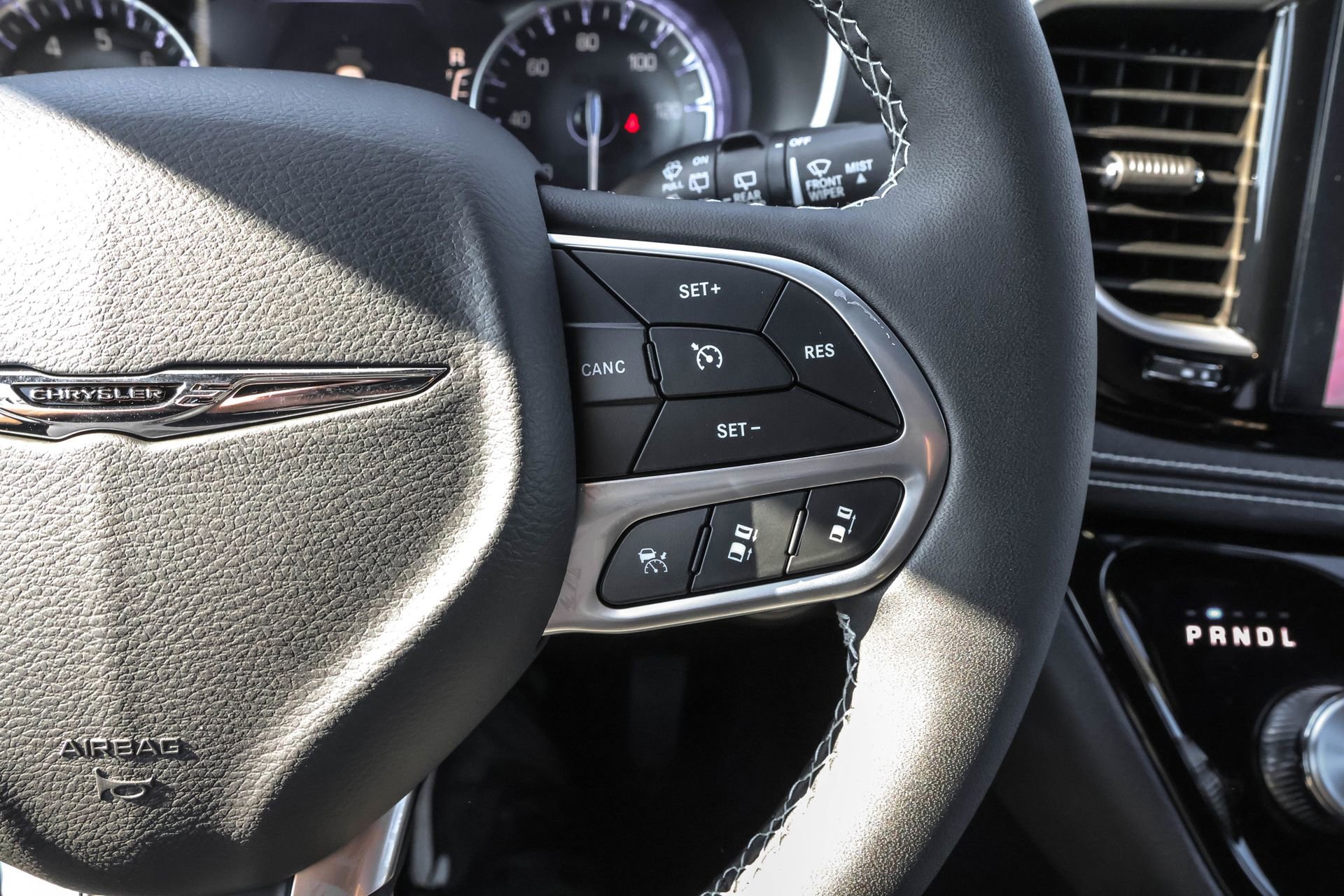 New 2026 Chrysler Pacifica Select image 24