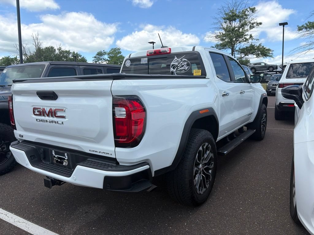 Used 2025 GMC Canyon Denali AWD/4WD image 11