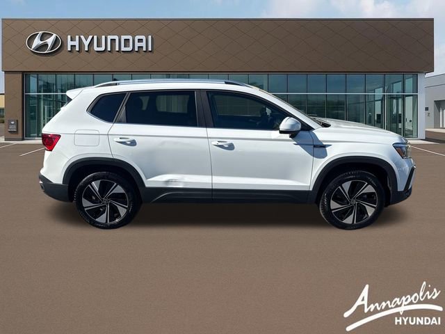 Used 2024 Volkswagen Taos SE AWD/4WD image 6
