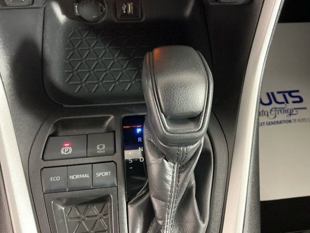 Used 2024 Toyota RAV4 XLE FWD image 27