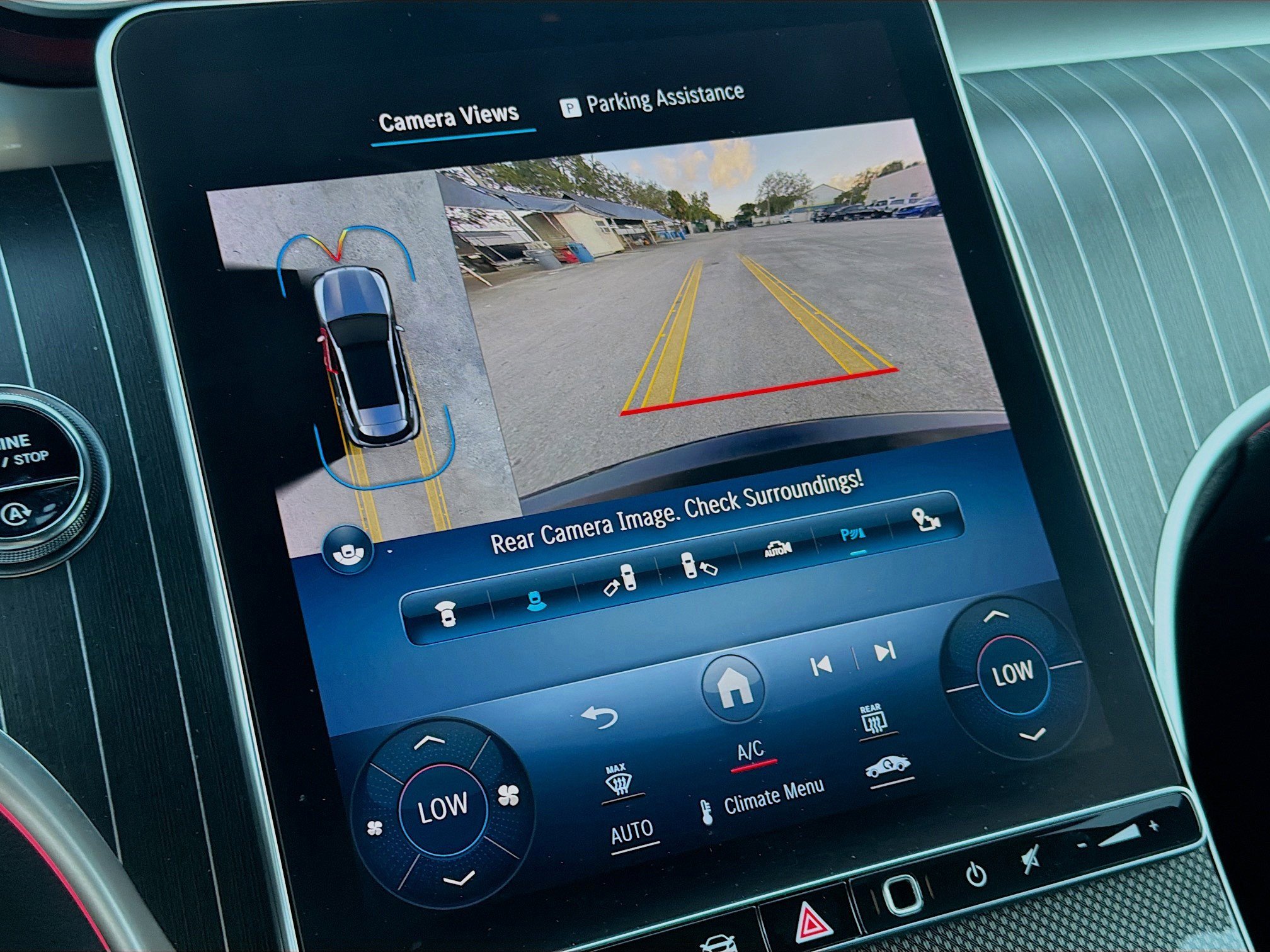 Used 2023 Mercedes-Benz GLC 300 image 13