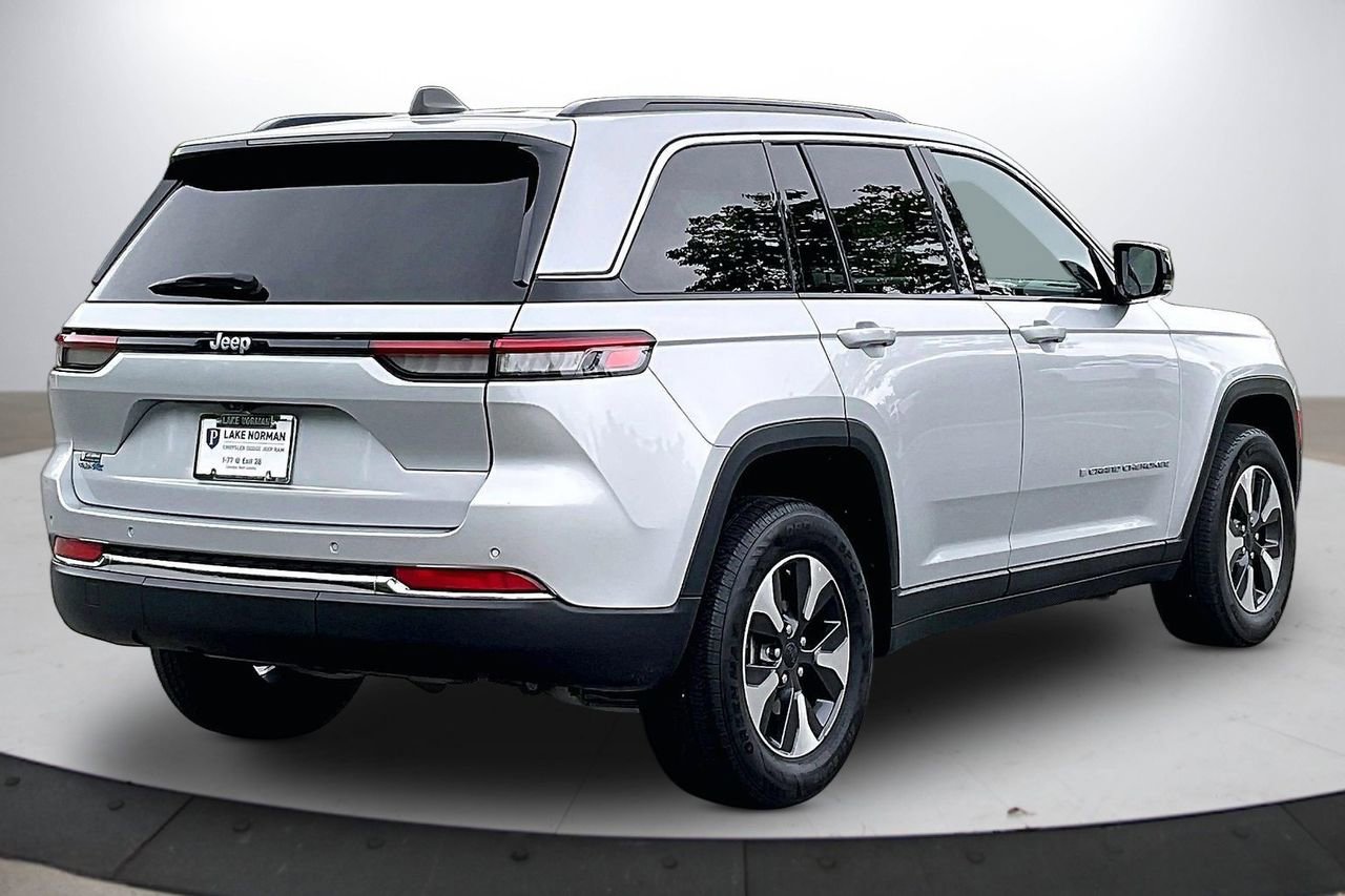 Used 2024 Jeep Grand Cherokee Limited 4xe AWD/4WD image 9