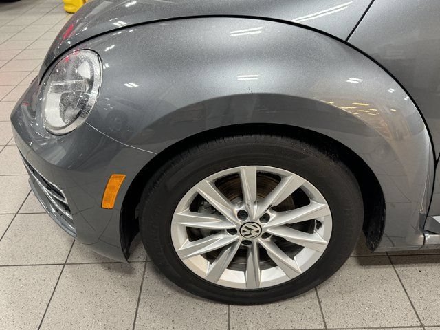 Used 2019 Volkswagen Beetle 2.0T SE FWD image 11