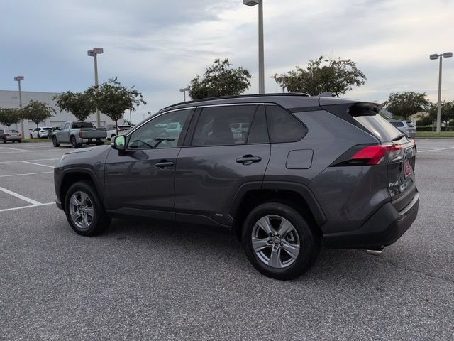 Certified 2022 Toyota RAV4 XLE w/ Convenience Package AWD/4WD image 6