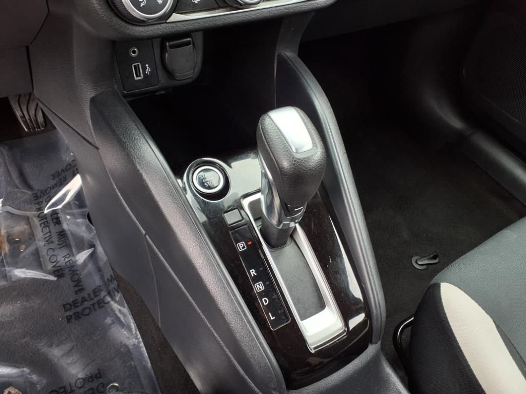 Used 2021 Nissan Versa SV FWD image 10