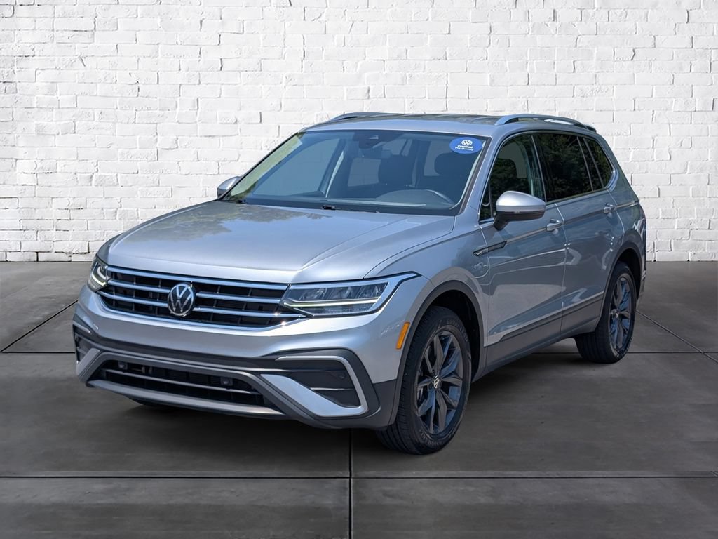 Used 2023 Volkswagen Tiguan SE FWD image 4