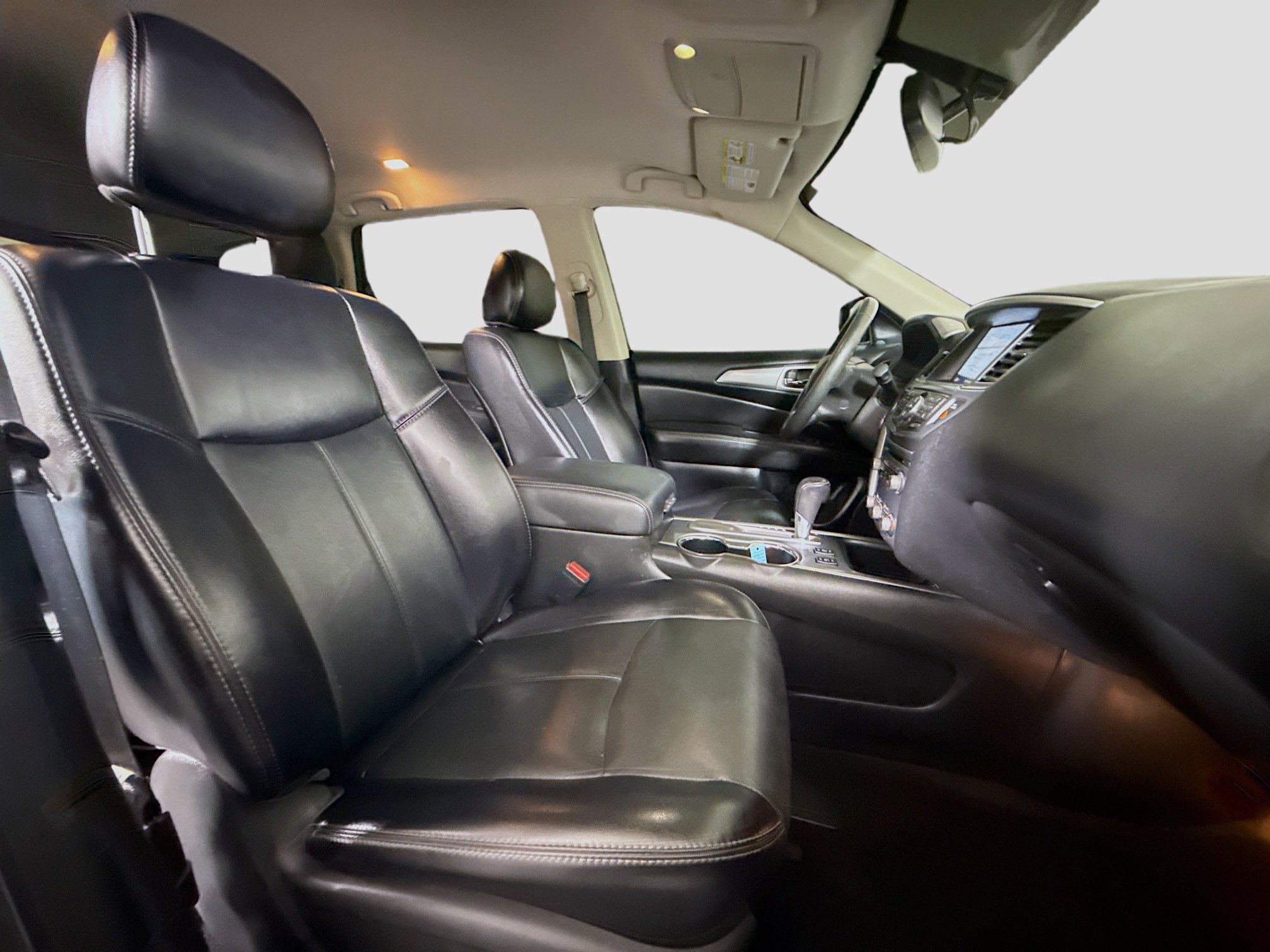 Used 2020 Nissan Pathfinder SL image 29