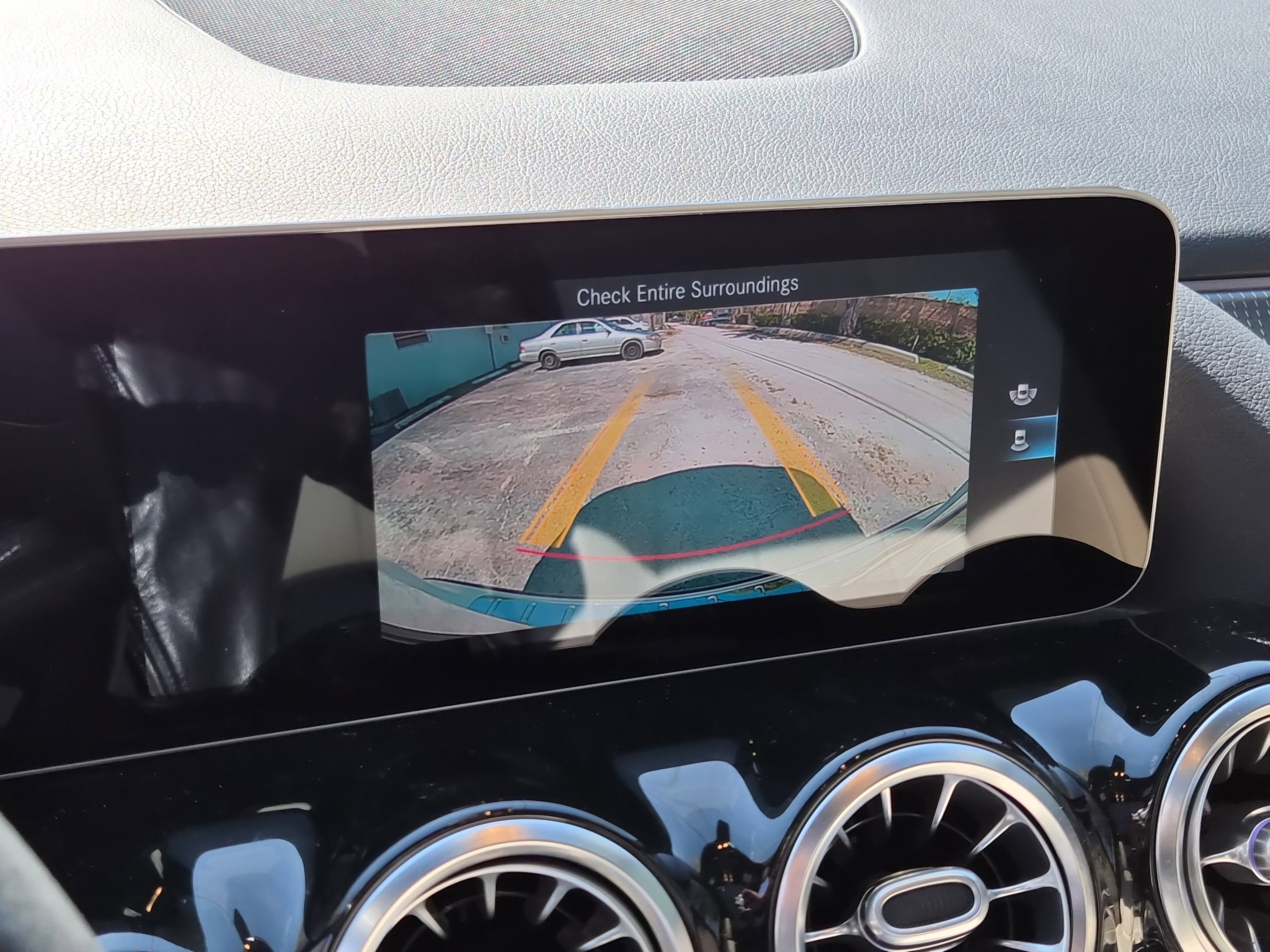 Used 2021 Mercedes-Benz GLA 250 w/ Premium Package image 28