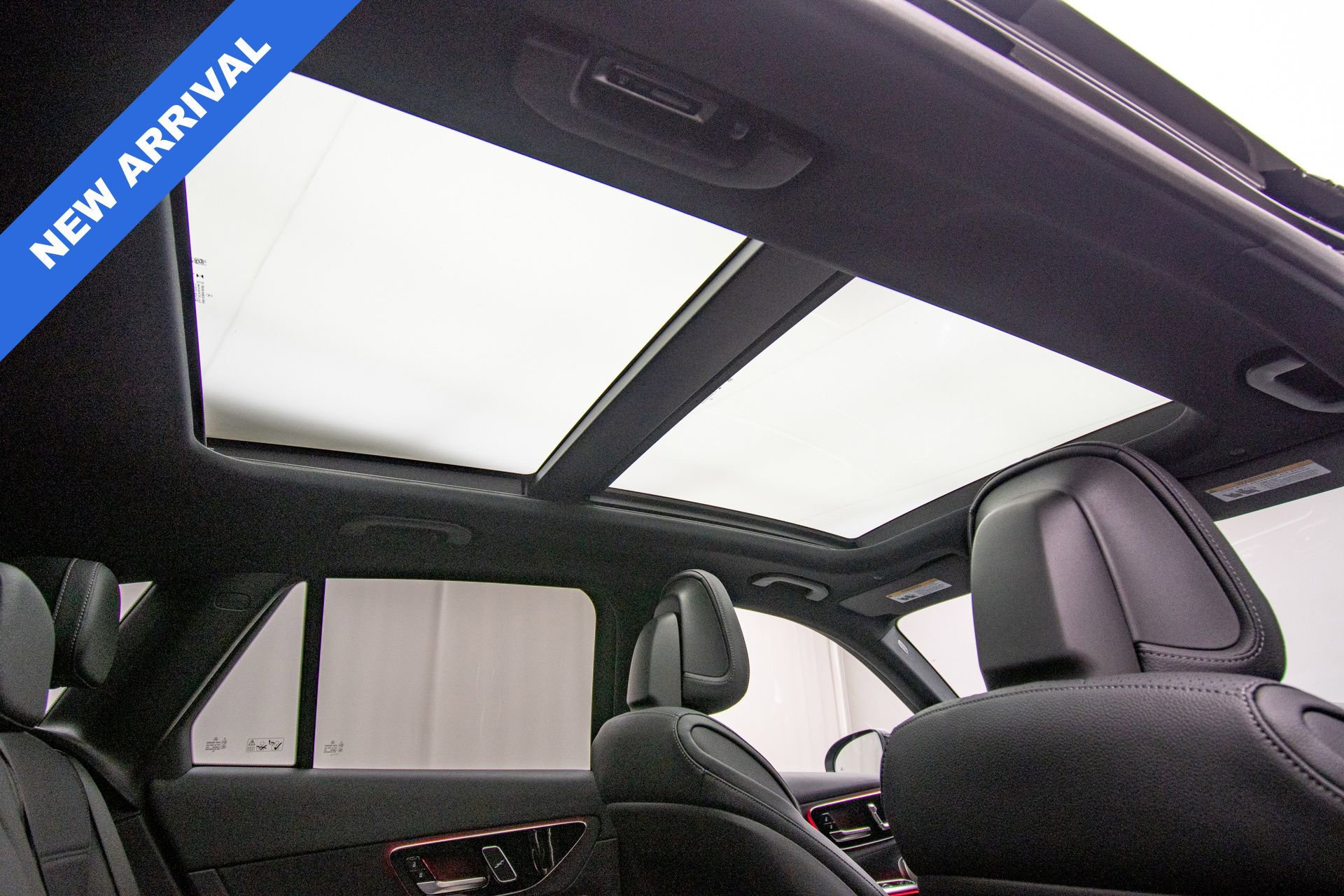 Used 2025 Mercedes-Benz GLC 300 4MATIC image 30