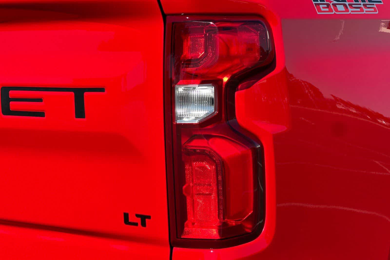 Used 2023 Chevrolet Silverado 1500 LT Trail Boss w/ Convenience Package II AWD/4WD image 33