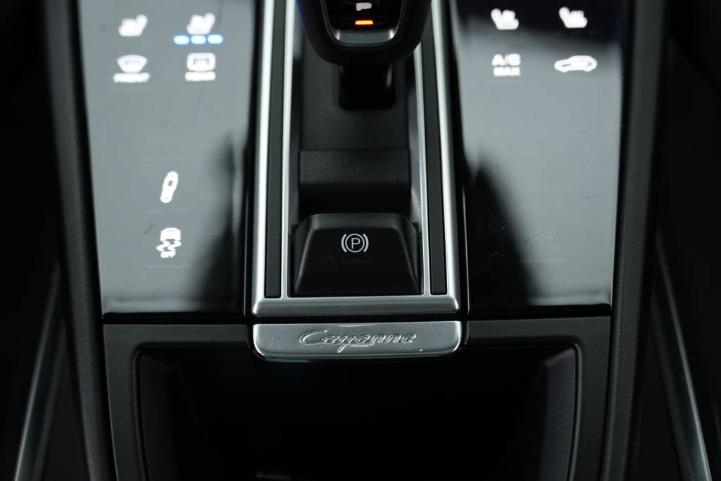 Used 2019 Porsche Cayenne Turbo AWD/4WD image 50