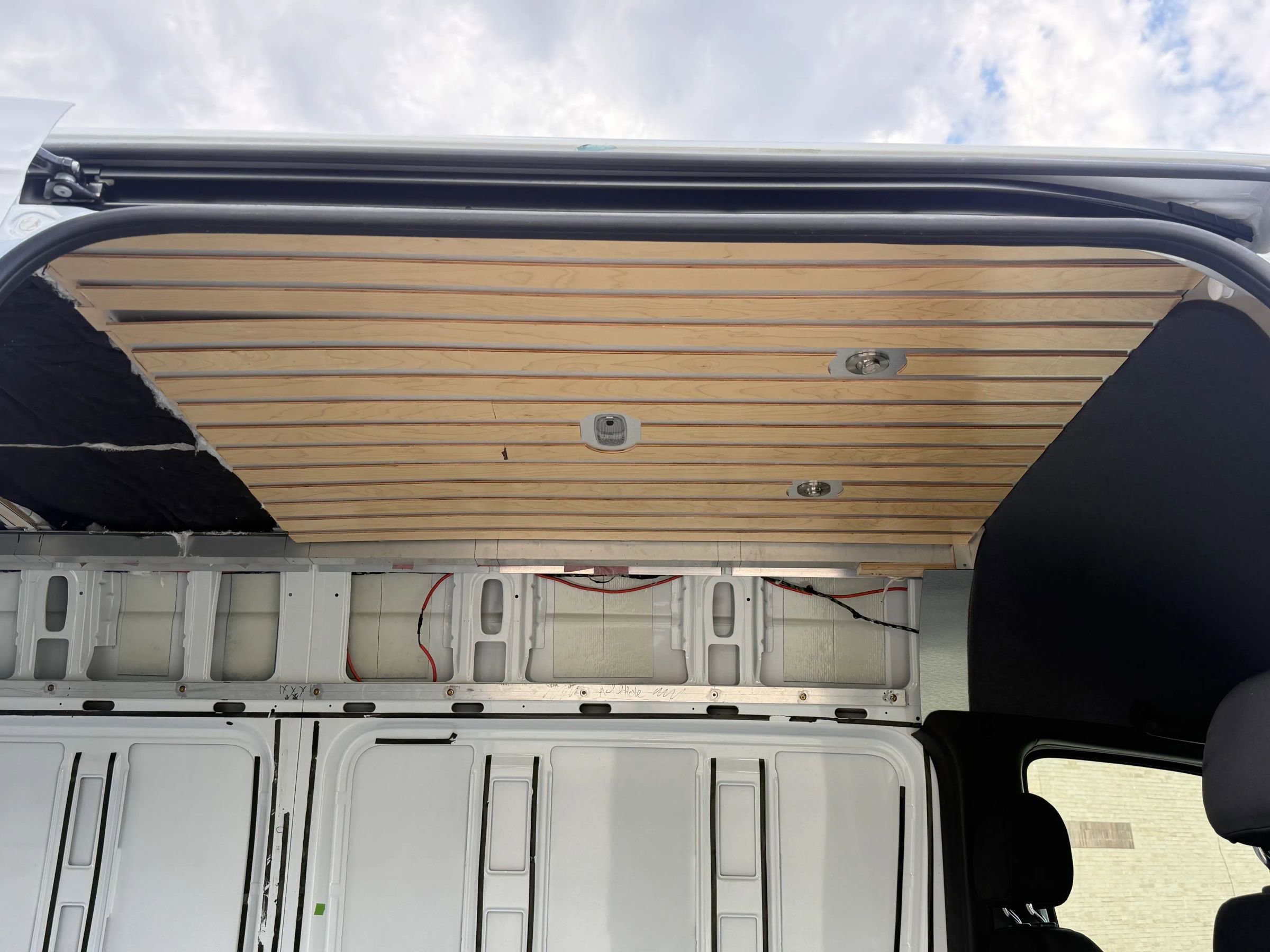 Used 2019 Mercedes-Benz Sprinter 170 w/ Driver Convenience Package image 19