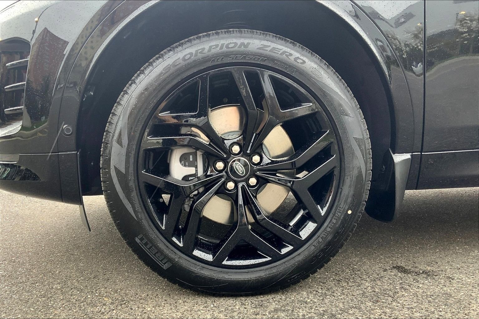 New 2026 Land Rover Discovery Sport Landmark AWD/4WD image 11