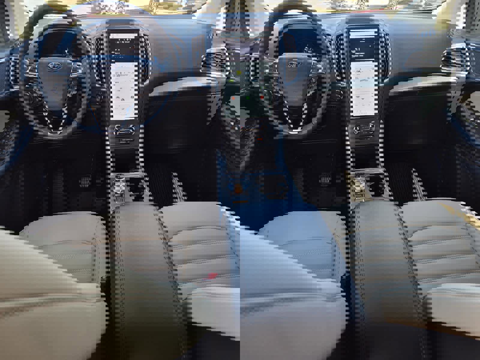 Used 2024 Ford Edge SEL w/ Convenience Package image 17